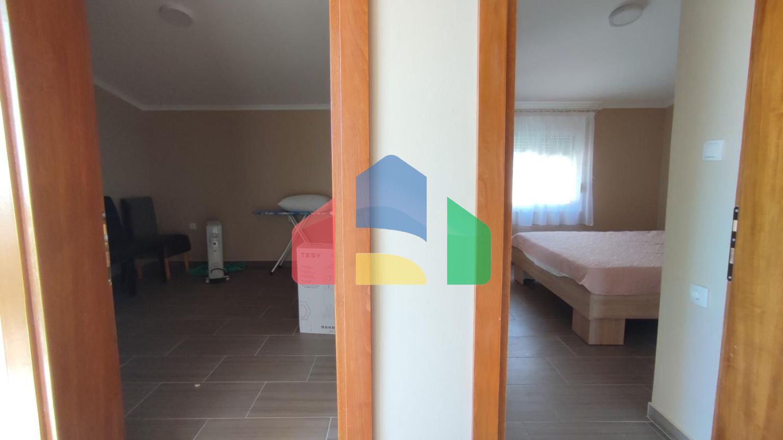 Дом с двумя раздельными квартирами в Баре, район Шушань