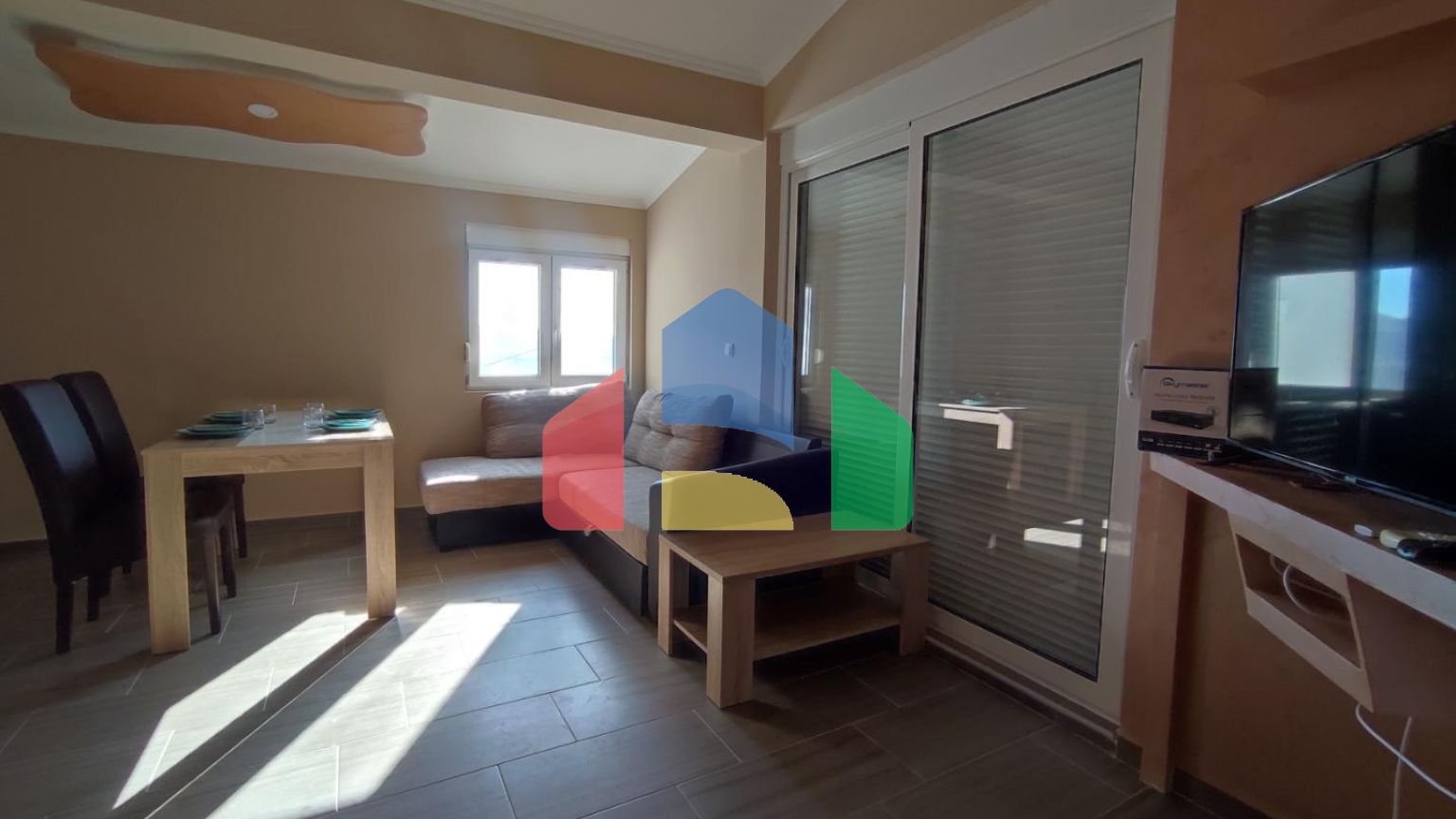 Дом с двумя раздельными квартирами в Баре, район Шушань