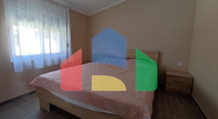 Дом с двумя раздельными квартирами в Баре, район Шушань