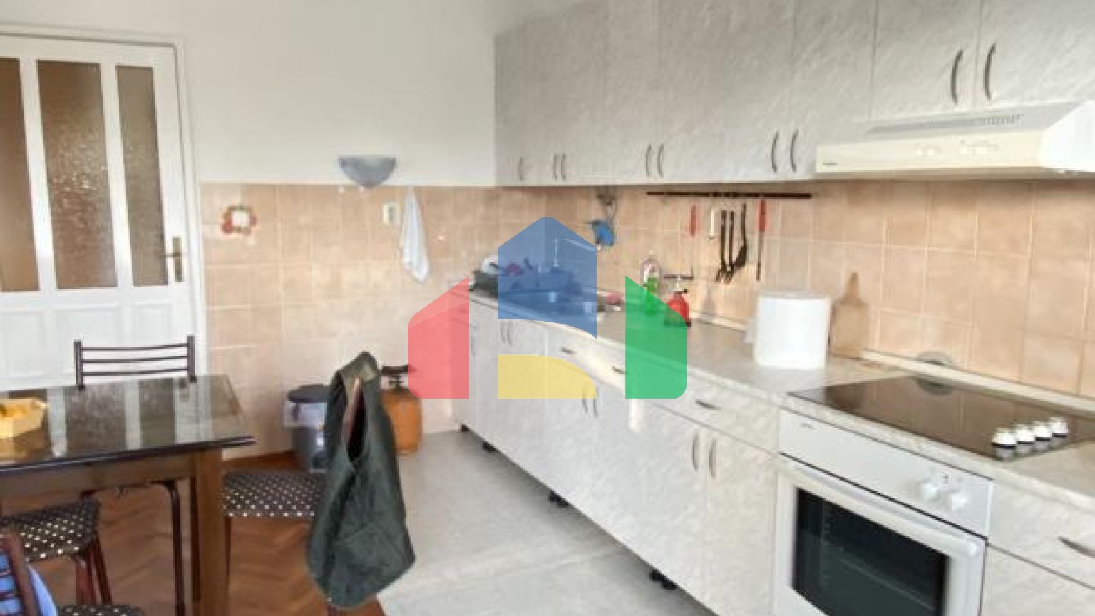 Двухэтажный дом с участком в районе Илино, Бар.