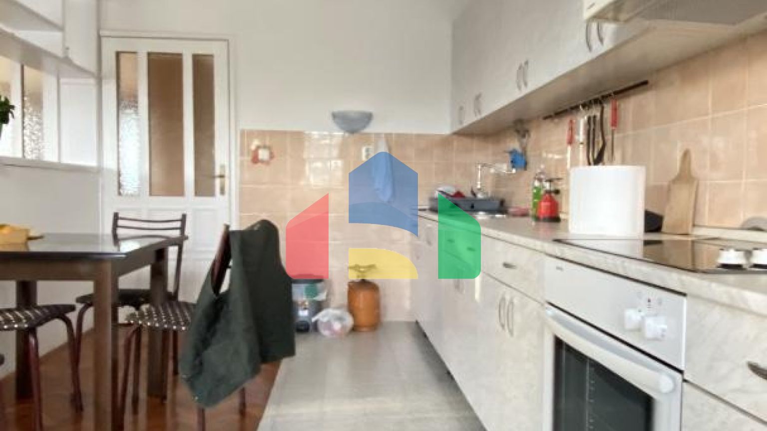 Двухэтажный дом с участком в районе Илино, Бар.