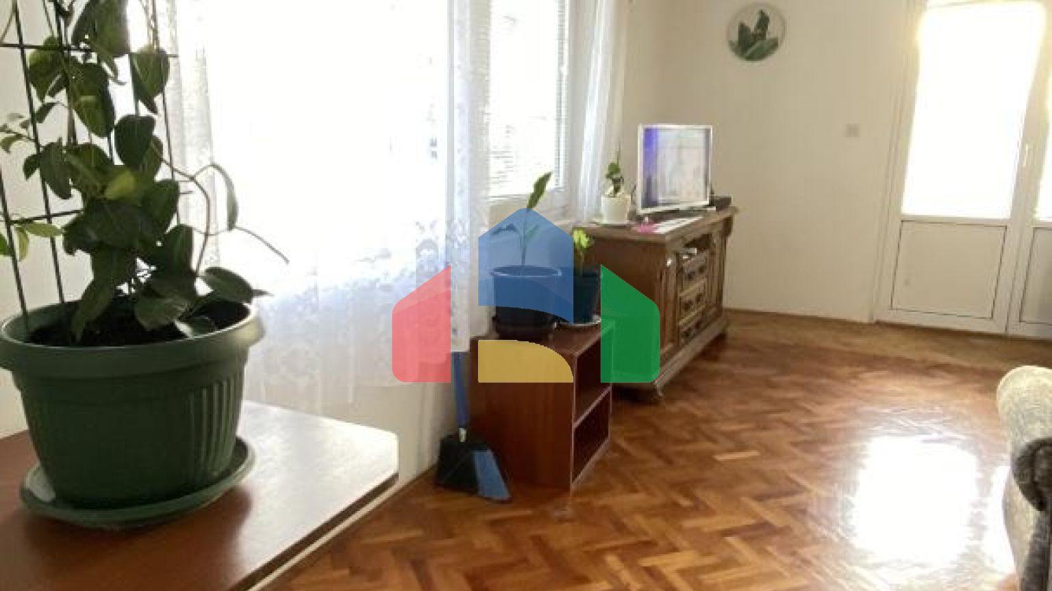 Двухэтажный дом с участком в районе Илино, Бар.