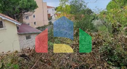 Plot of land above the highway, Ratac.