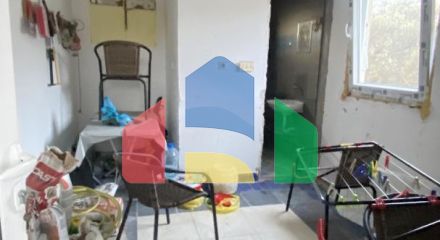 Квартира с двумя спальнями в малоквартирном доме в Баре.