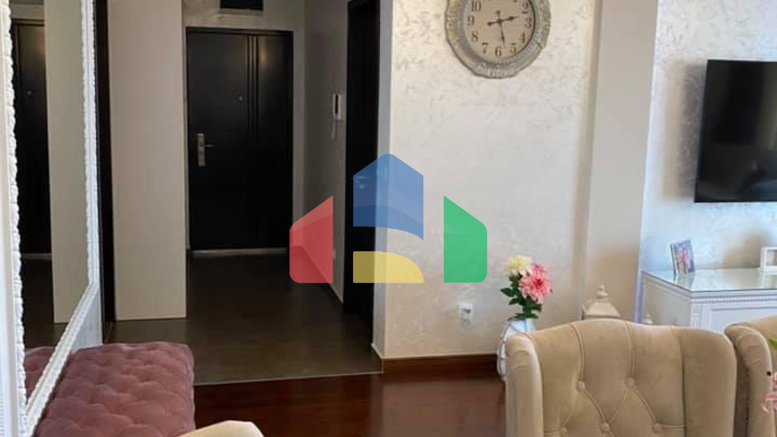 Квартира в новом доме в центре Бара.