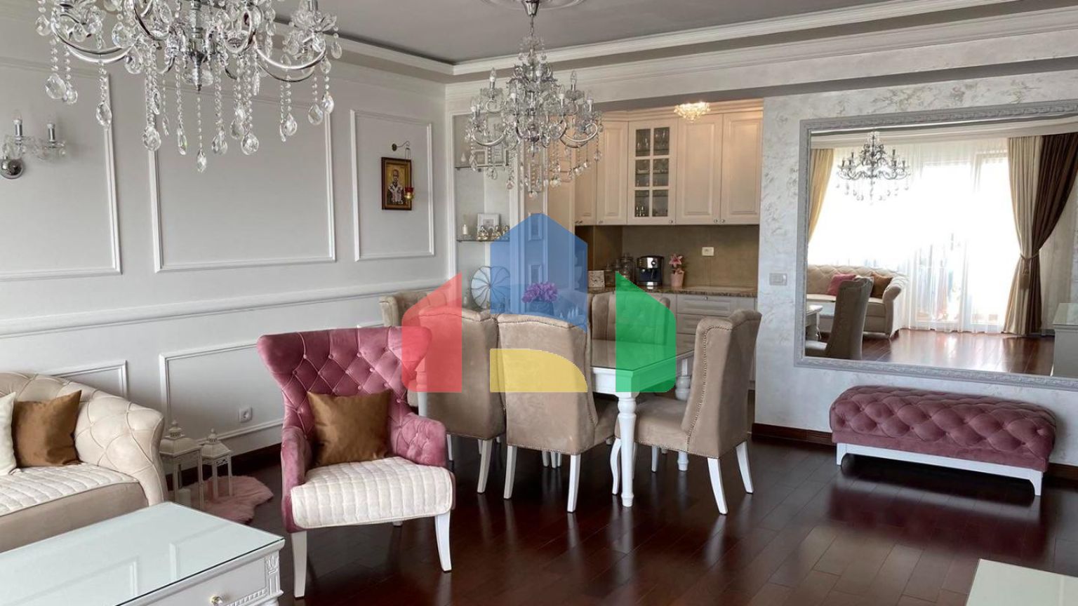 Квартира в новом доме в центре Бара.