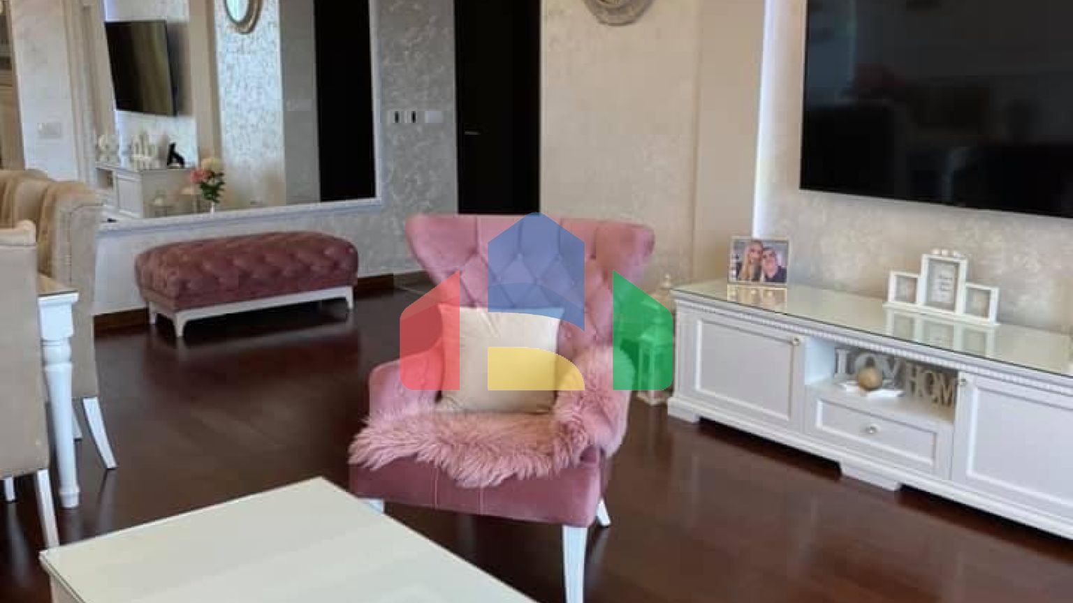 Квартира в новом доме в центре Бара.