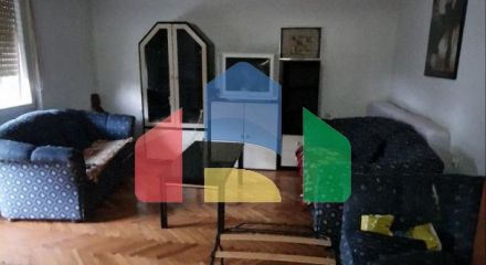 Легальная квартира с тремя спальнями на втором этаже четырехэтажного дома в Шушань, Бар.