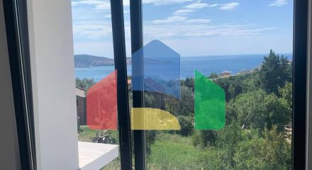 Houses with a view in Bar, Shushan