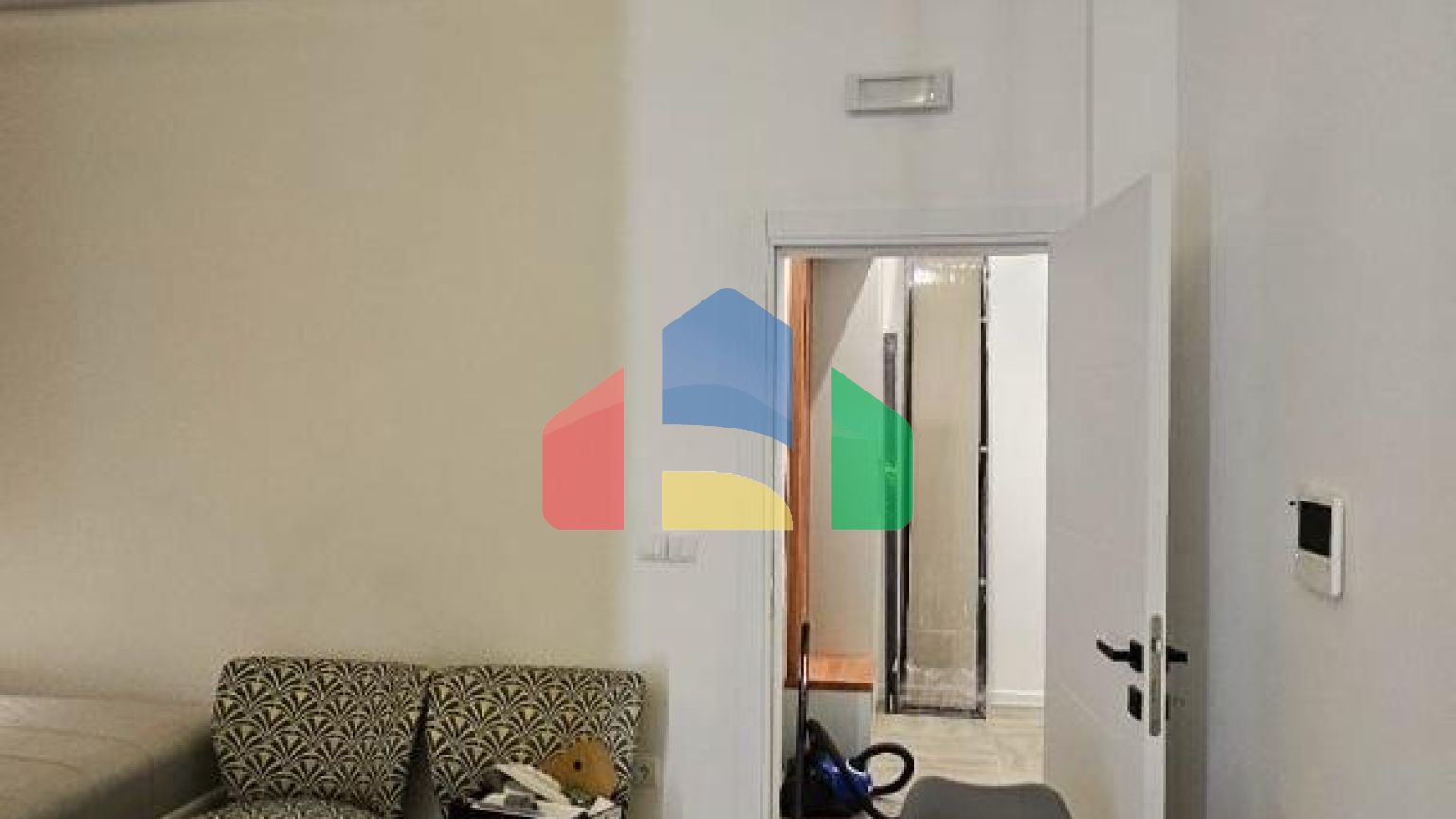 Студия с дизайнерским ремонтом с одной спальней в Баре