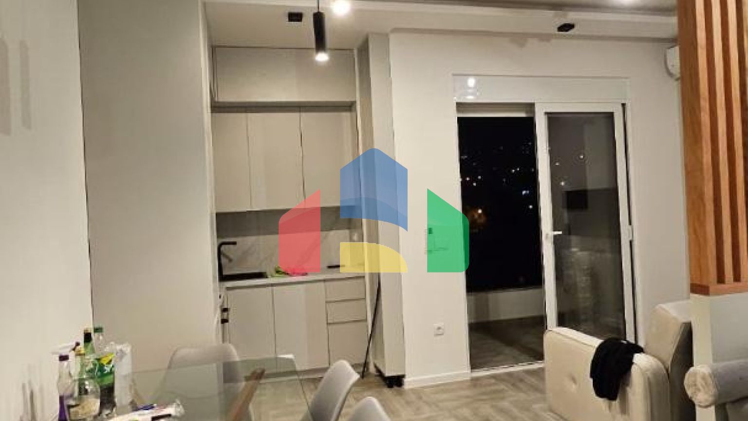 Студия с дизайнерским ремонтом с одной спальней в Баре