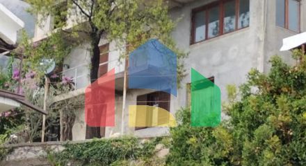 Трехэтажный незавершенный дом с участком в районе Шушань, Бар.
