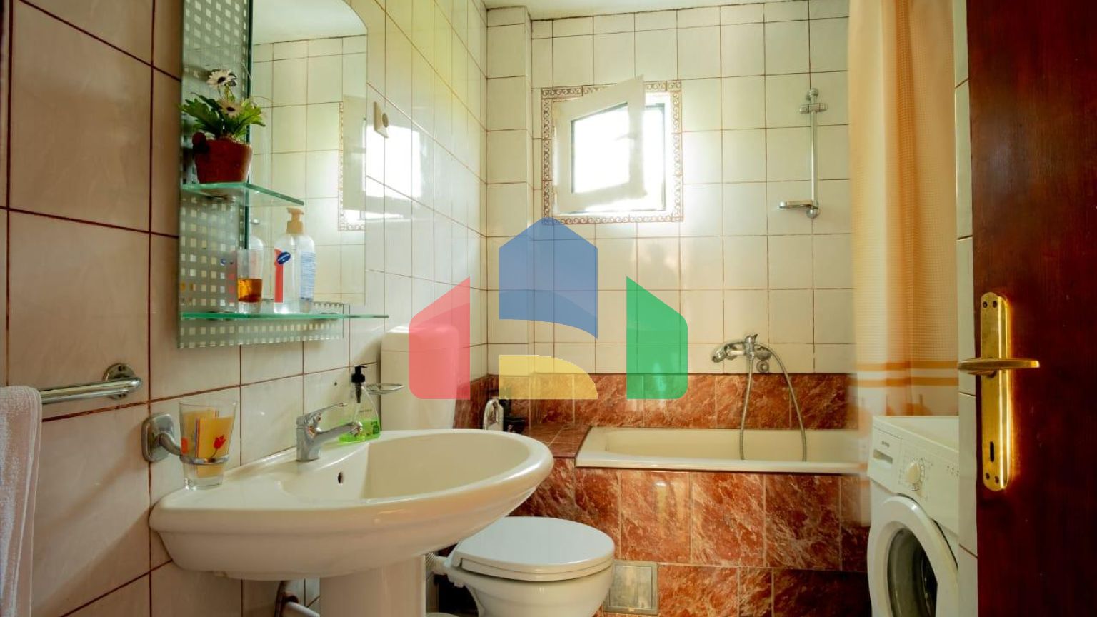 Дом в пригороде Бара, район Полье