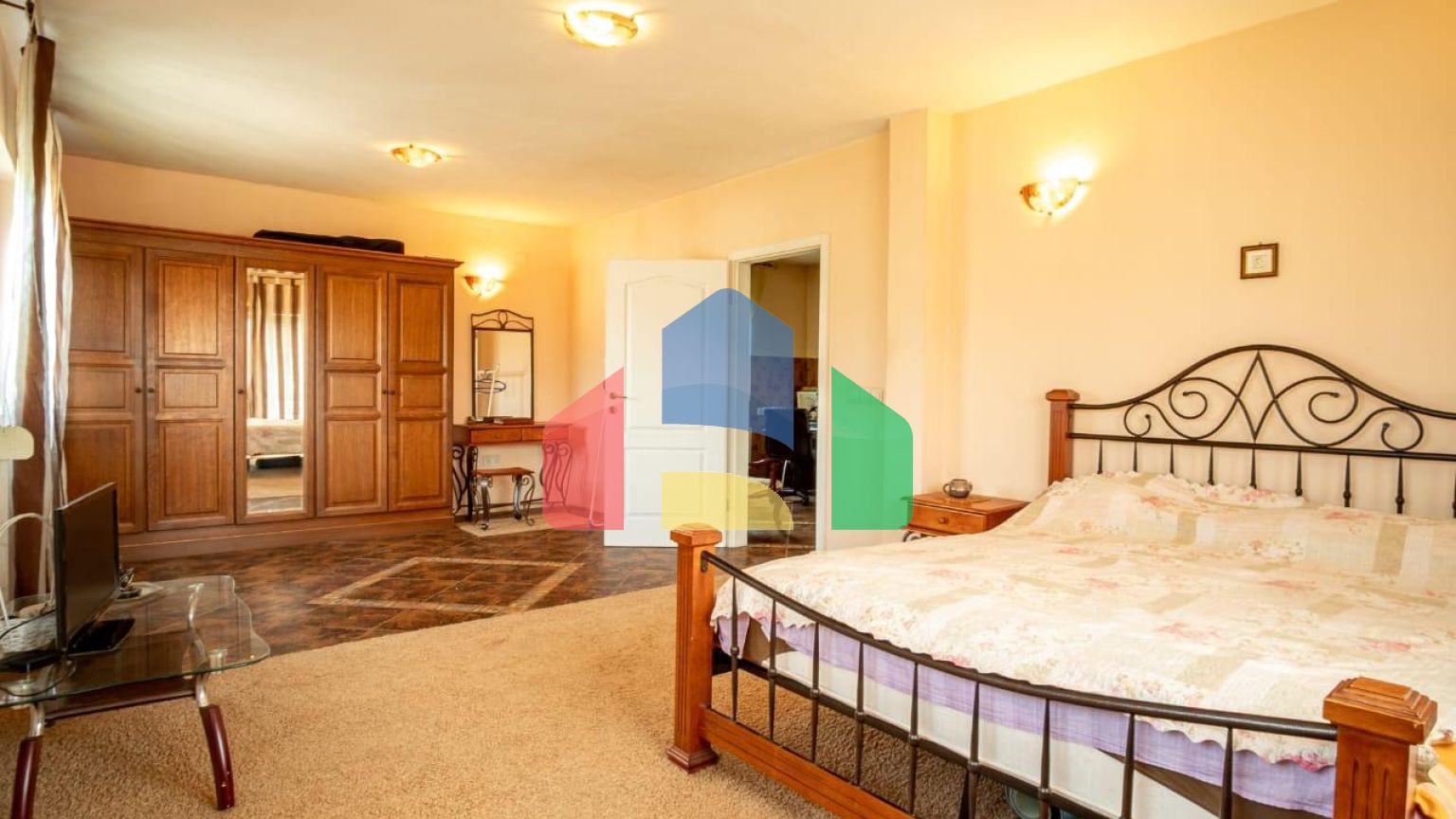 Дом в пригороде Бара, район Полье