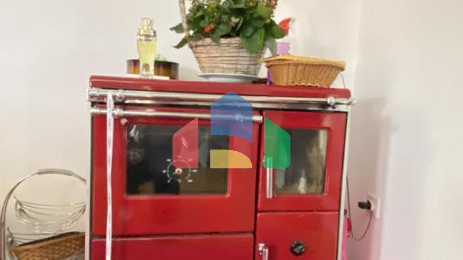 Двухэтажный дом с видом в Старом Баре.