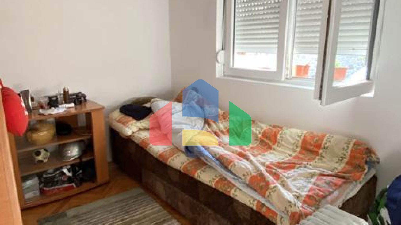 Двухэтажный дом с видом в Старом Баре.