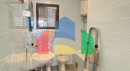 Двухэтажный дом с видом в Старом Баре.