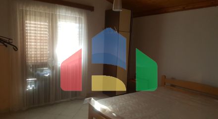 Двухэтажный дом с большим участком в районе Шушань, Бар.