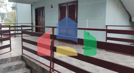 Двухэтажный дом с большим участком в районе Шушань, Бар.