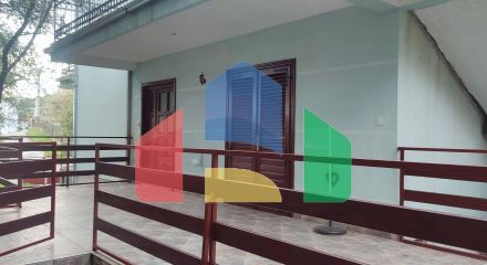 Двухэтажный дом с большим участком в районе Шушань, Бар.