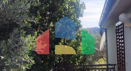 Двухэтажный дом с большим участком в районе Шушань, Бар.