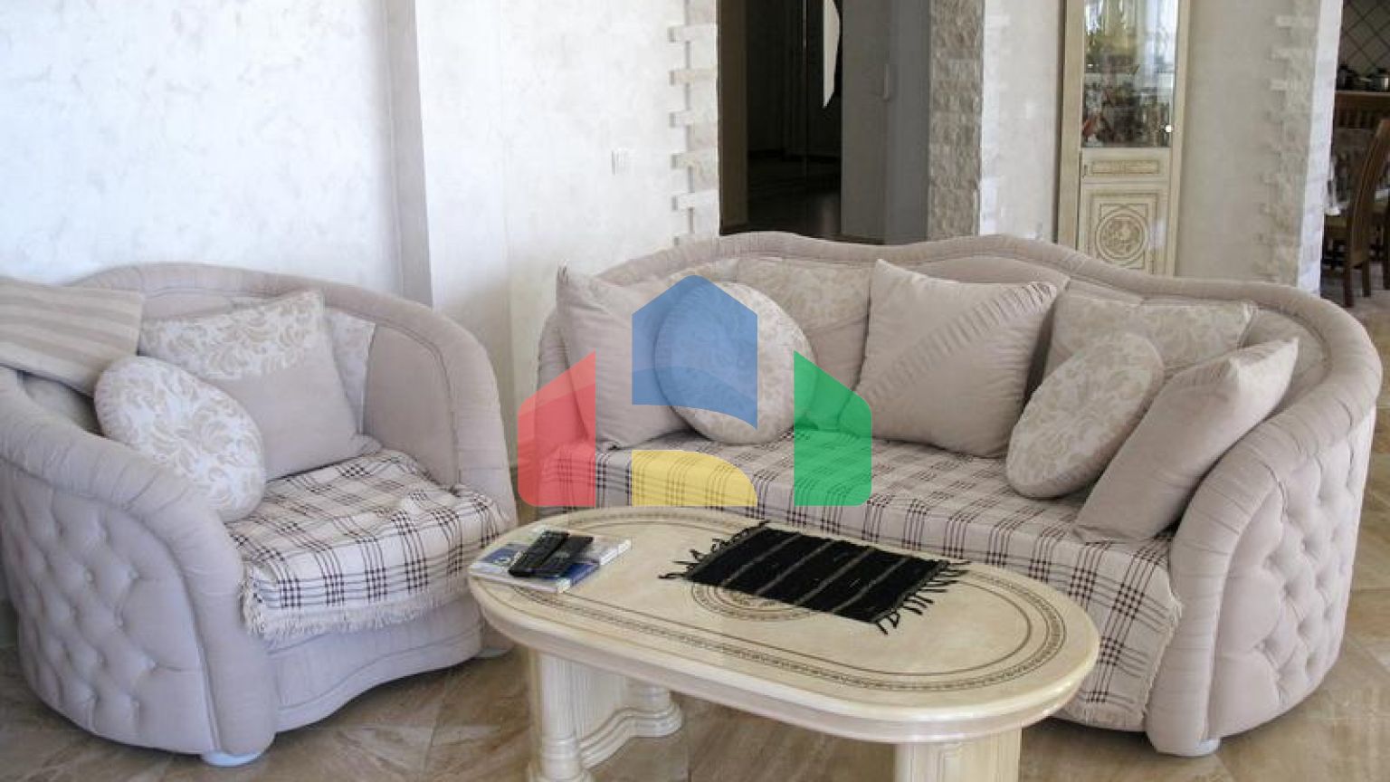 Трехэтажная вилла в самом сердце Барской Ривьеры