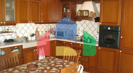 Трехэтажная вилла в самом сердце Барской Ривьеры