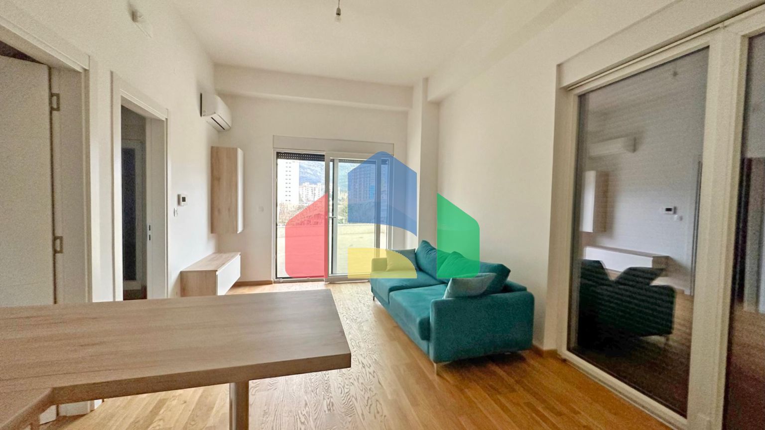 Новая квартира с подземным паркинг местом и большой террасой, Бар