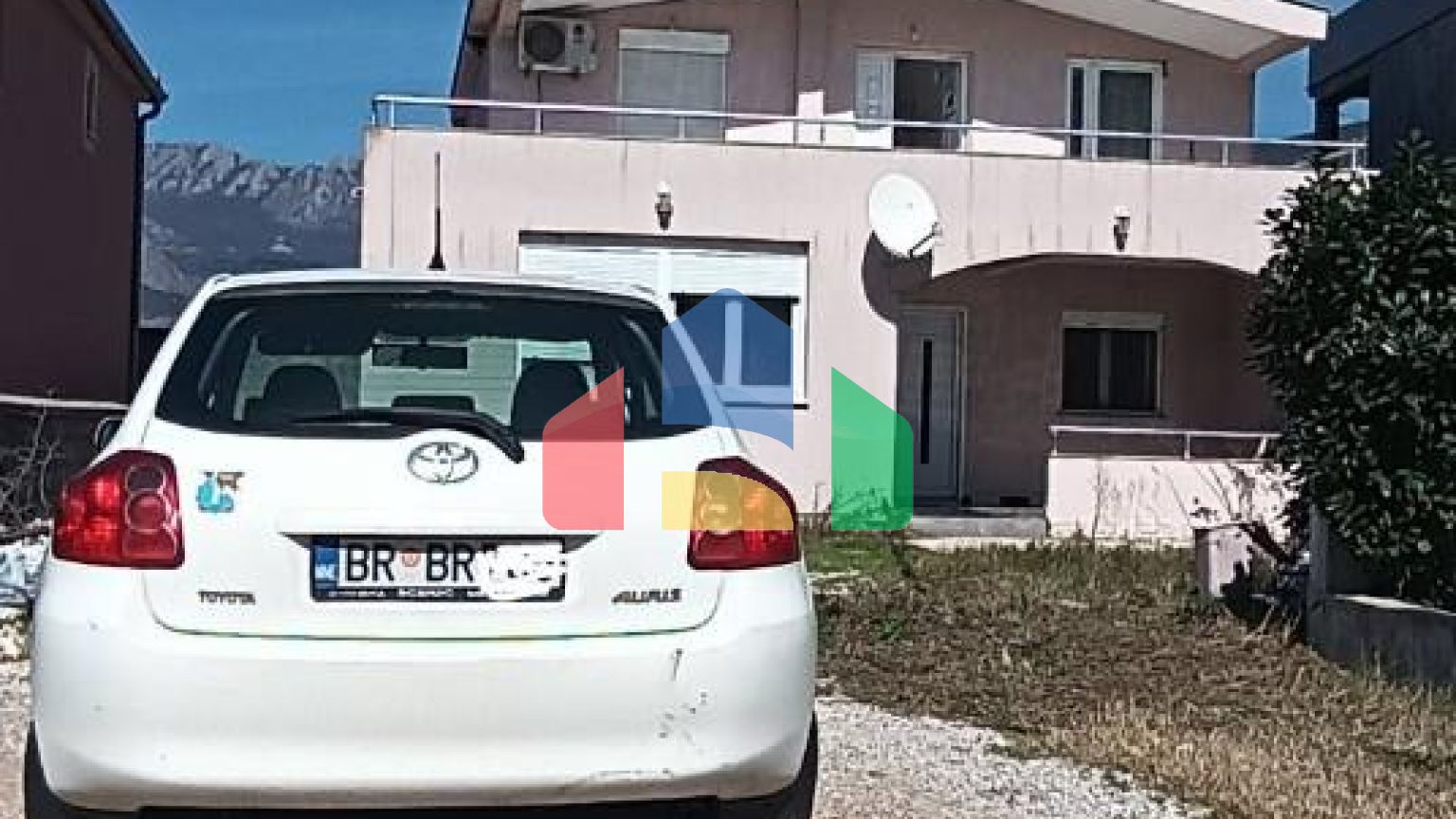 Дом в Баре в районе Поле