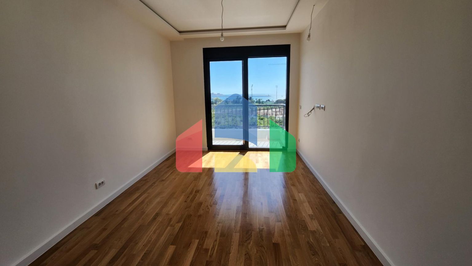 Квартира с 1 спальней в новом доме, в центре Бара, с видом на море