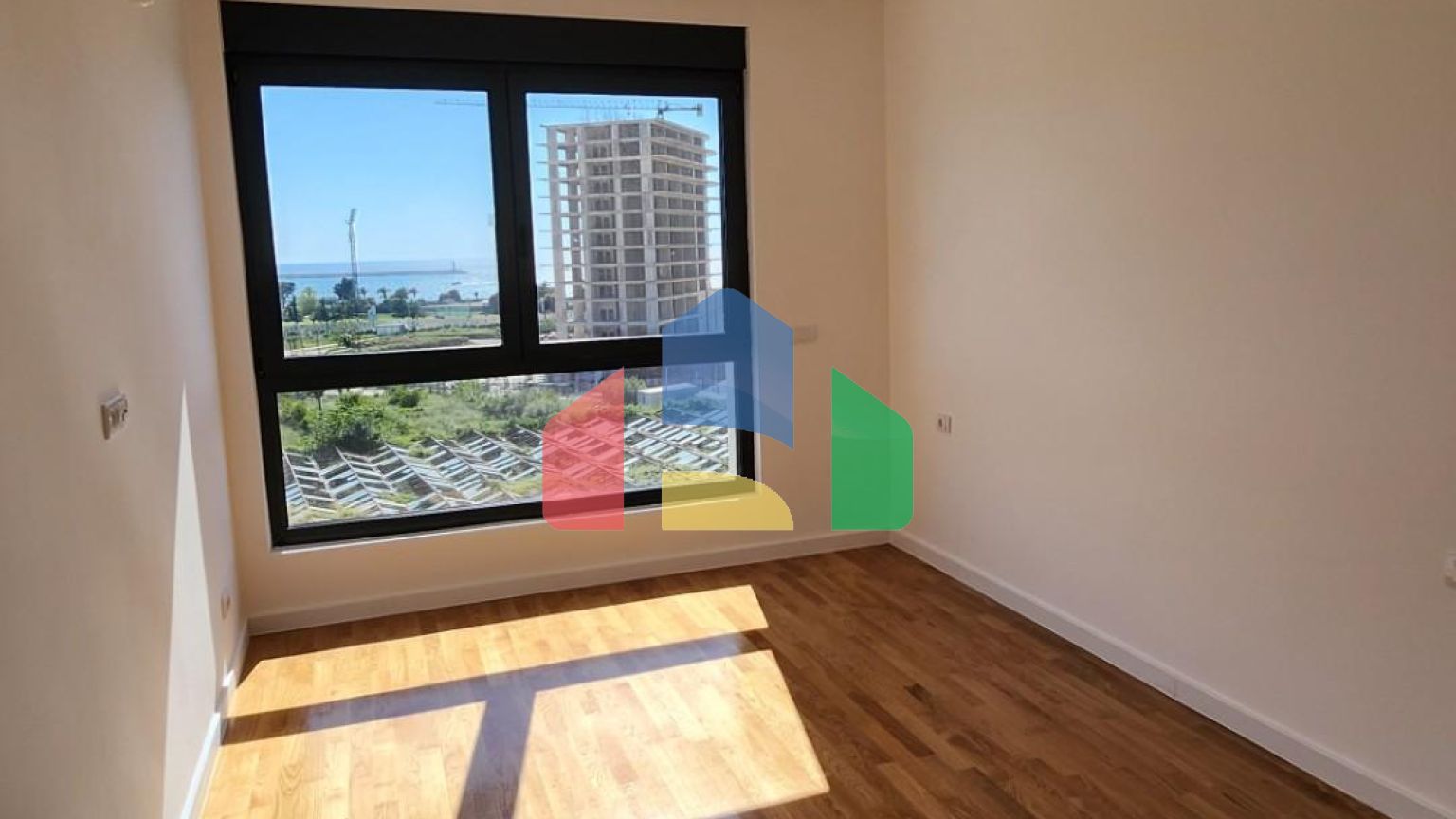 Квартира с 1 спальней в новом доме, в центре Бара, с видом на море