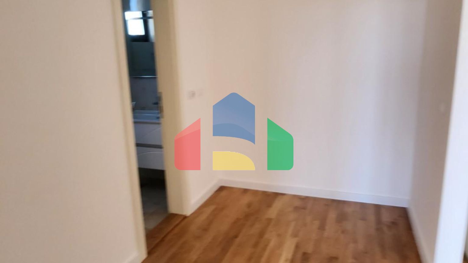 Квартира с 1 спальней в новом доме, в центре Бара, с видом на море