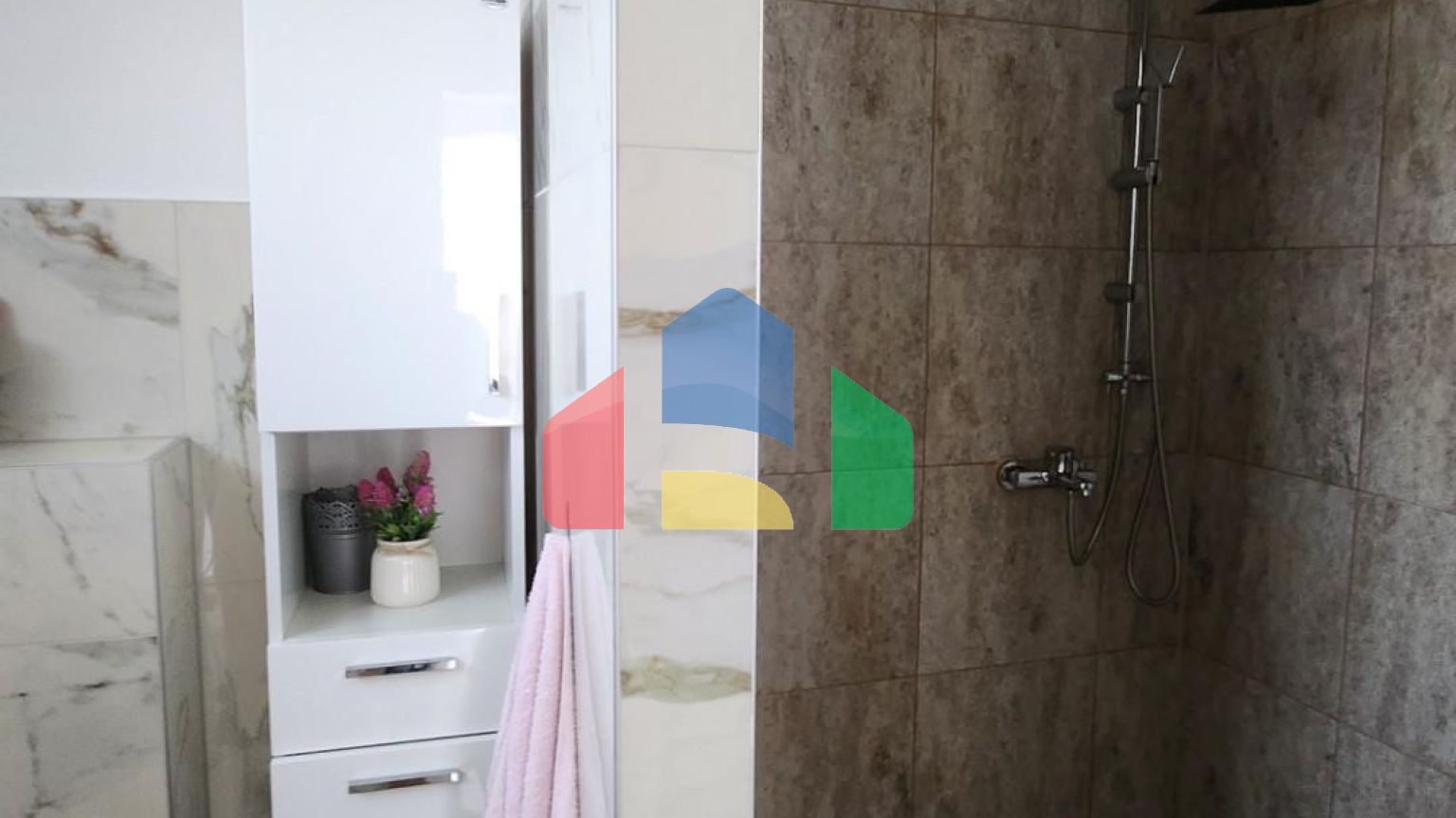 Новый двухэтажный дом в Челуге, город Бар