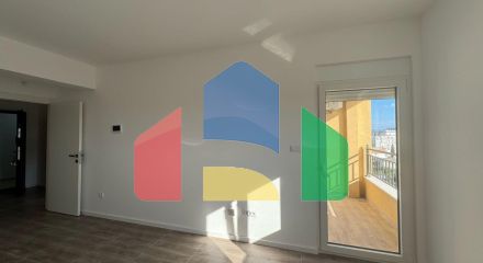 Квартира с 1 спальней в Баре с видом на море