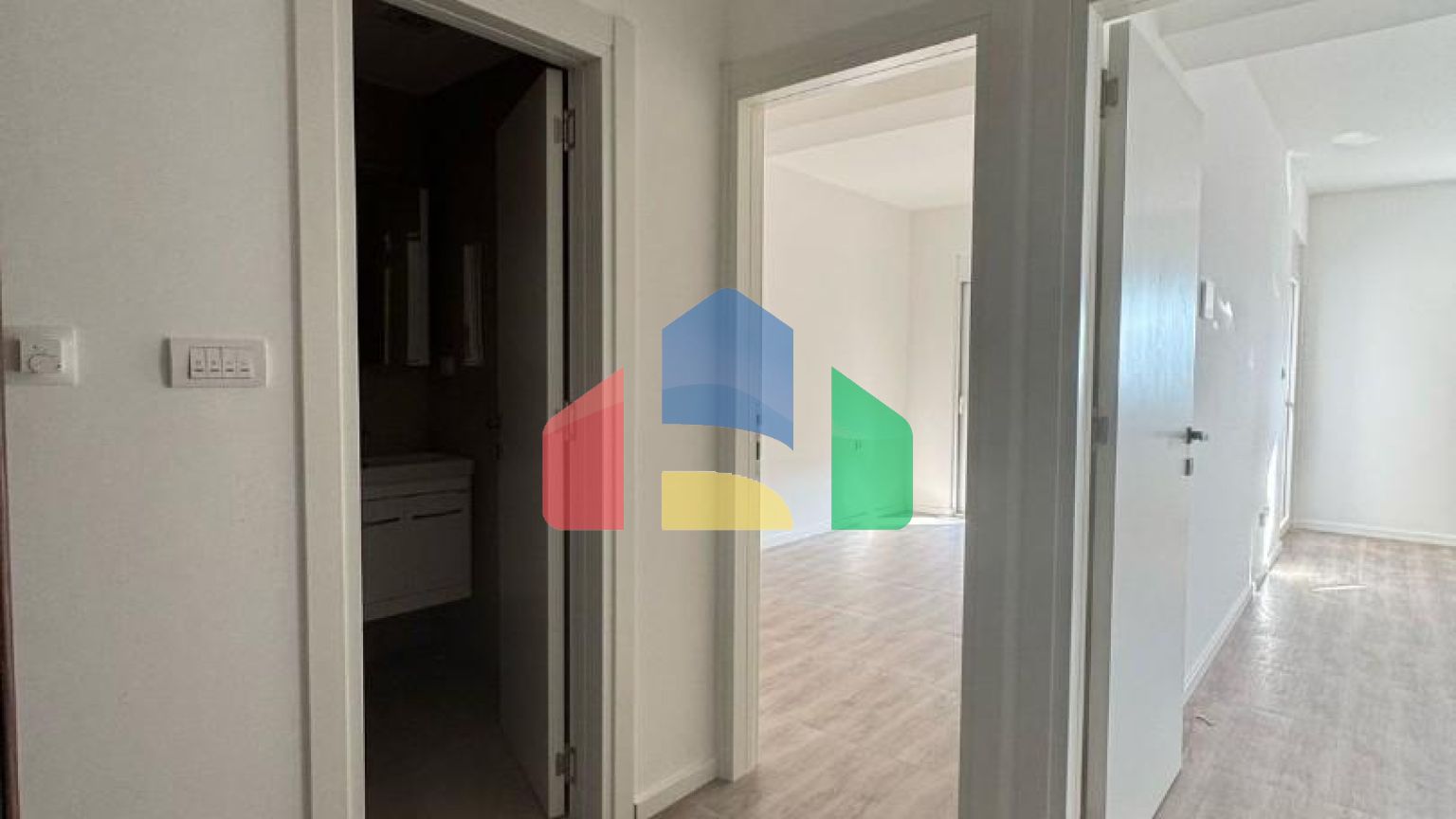 Квартира с 1 спальней в Баре с видом на море