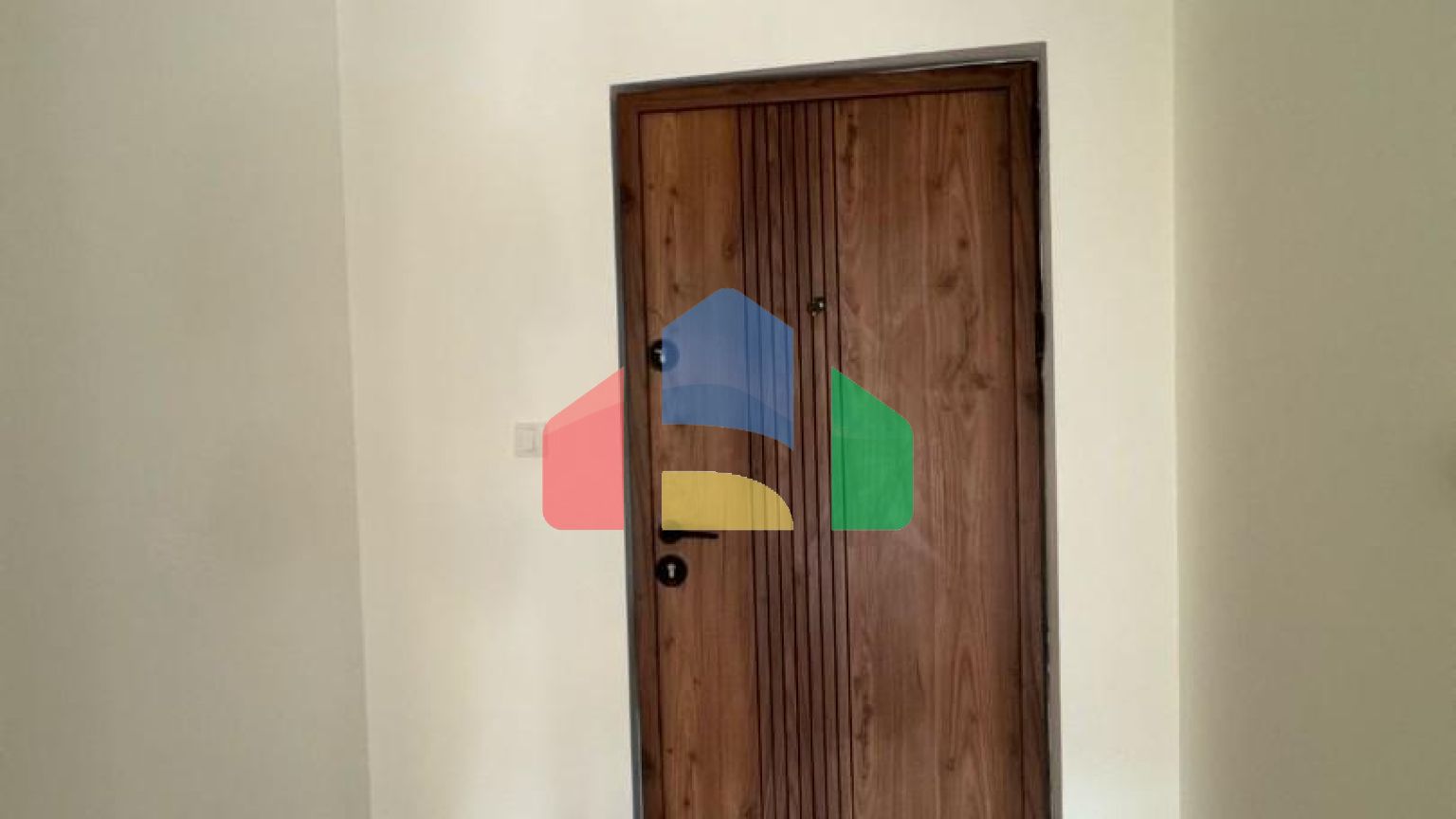 Квартира с 1 спальней в Баре с видом на море