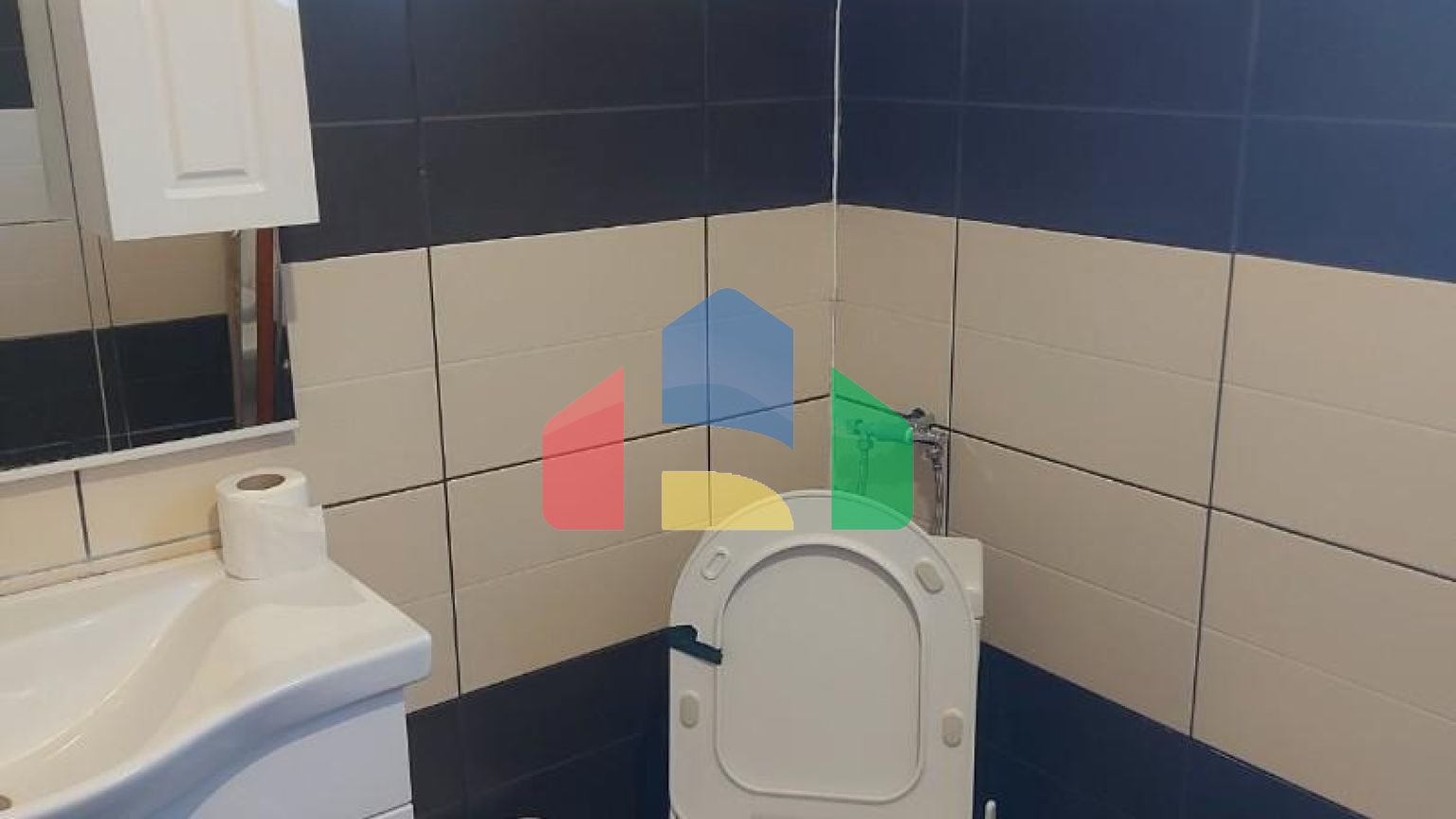 Предлагается к продаже дом в городе Бар, район Полье.