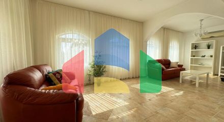 Предлагается к продажае дом в Барской ривьере, местечко Ратац. Предлагается к продажае дом в Барской ривьере, местечко Ратац.