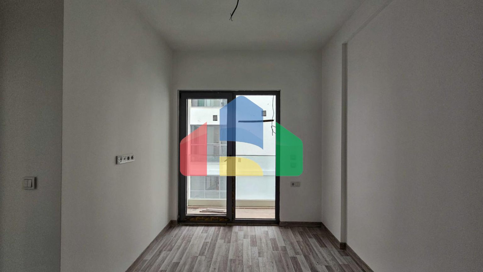 Квартира в новом доме в центре города Бар 185.000 евро