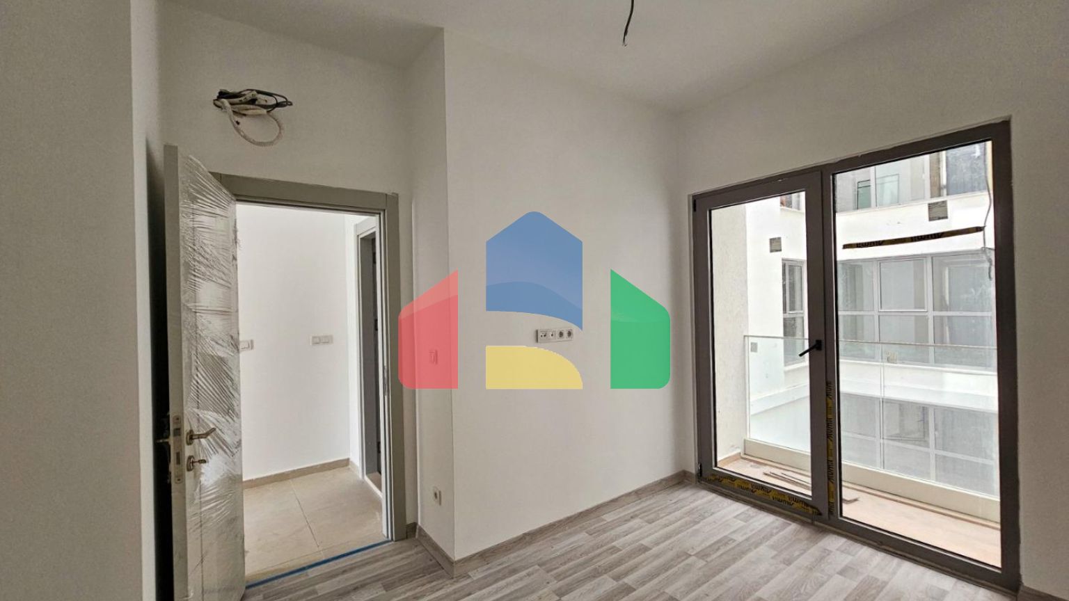 Квартира в новом доме в центре города Бар 185.000 евро