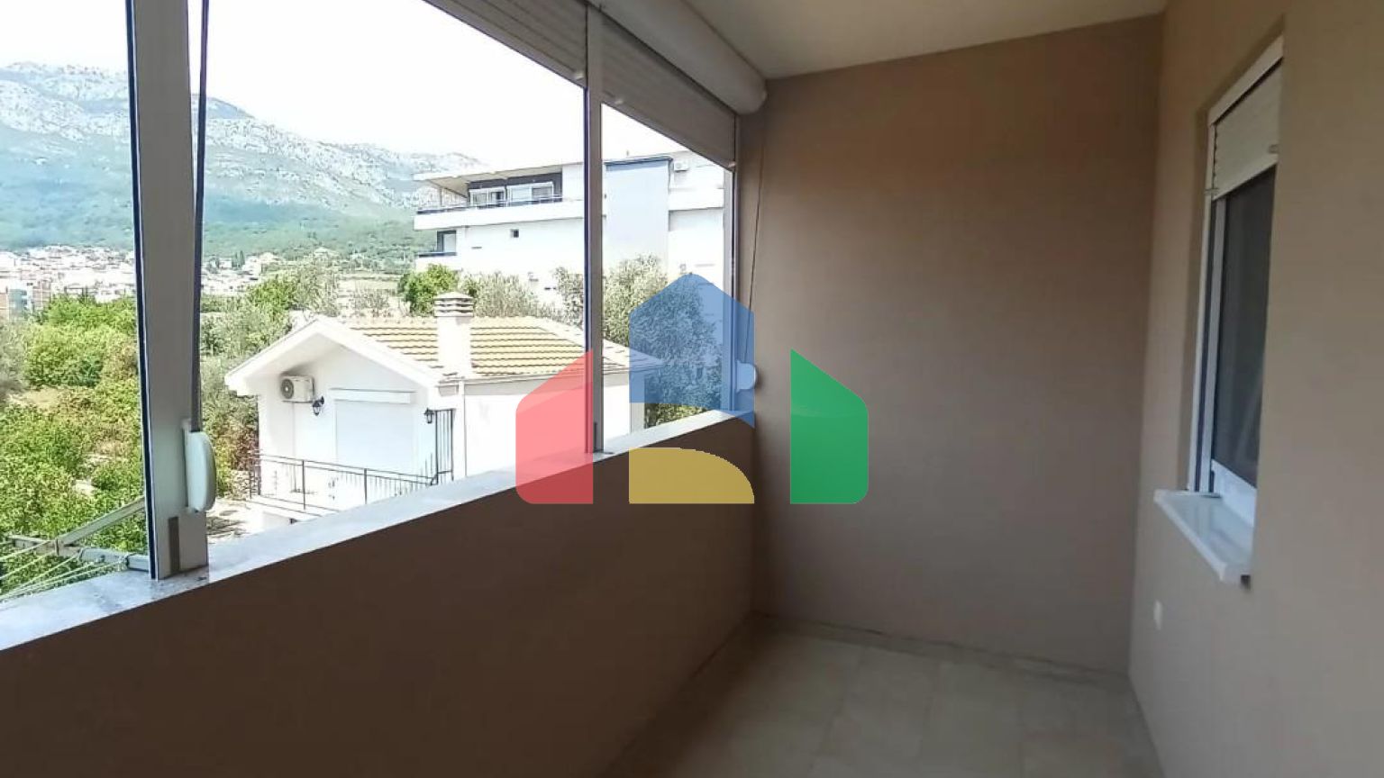 Продажа квартиры с одной спальней в городе Бар, Черногория.