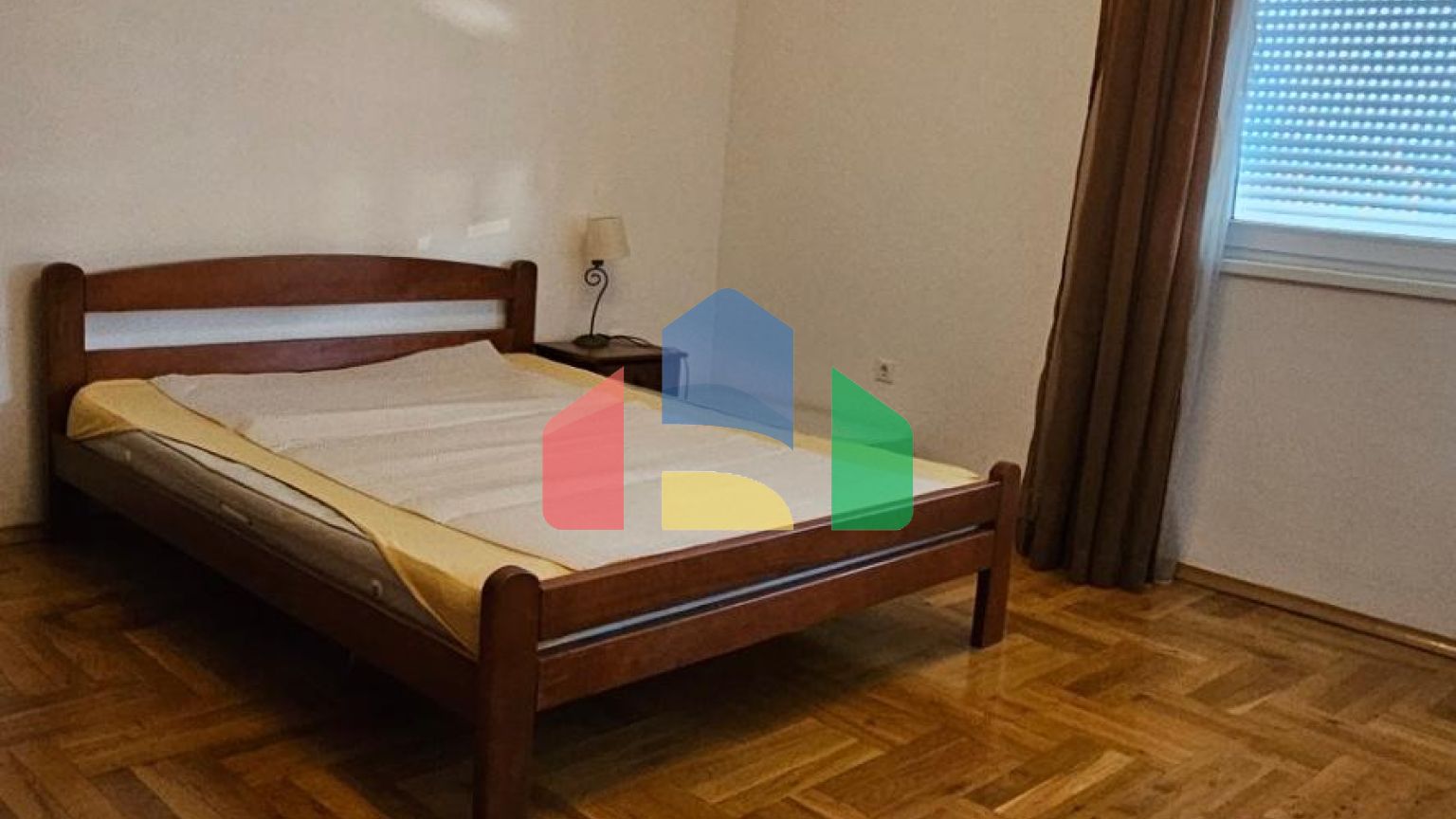 Просторная квартира в Баре с видом на море и парком