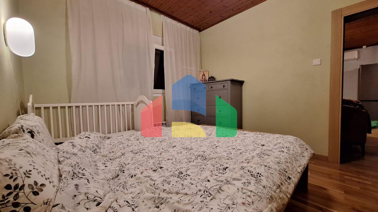 Каменный дом с центральным отоплением в Старом Баре