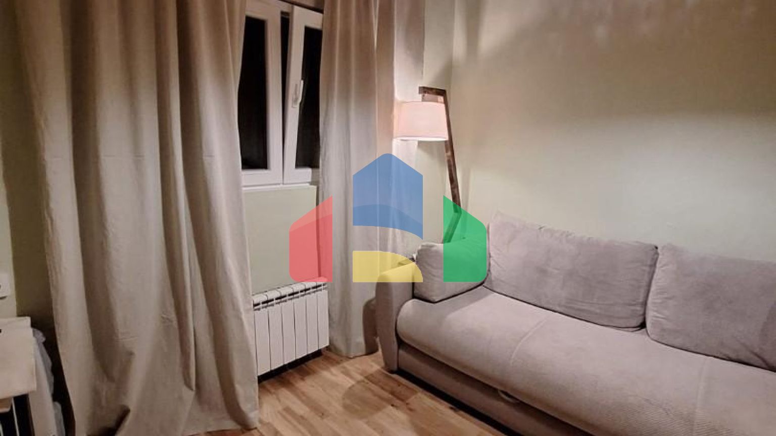 Каменный дом с центральным отоплением в Старом Баре