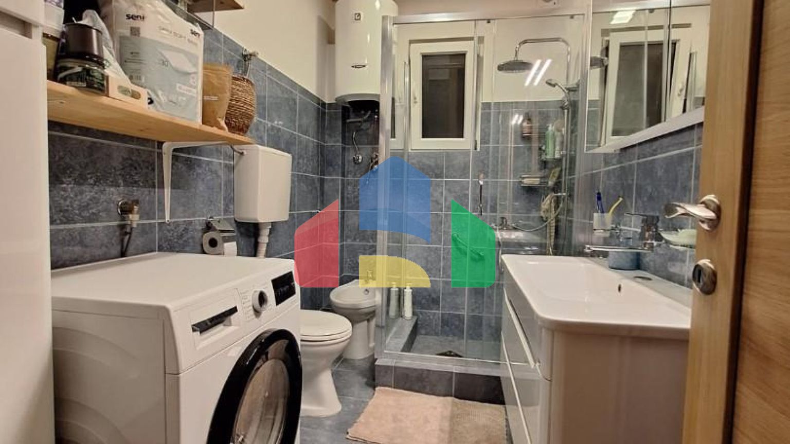 Каменный дом с центральным отоплением в Старом Баре