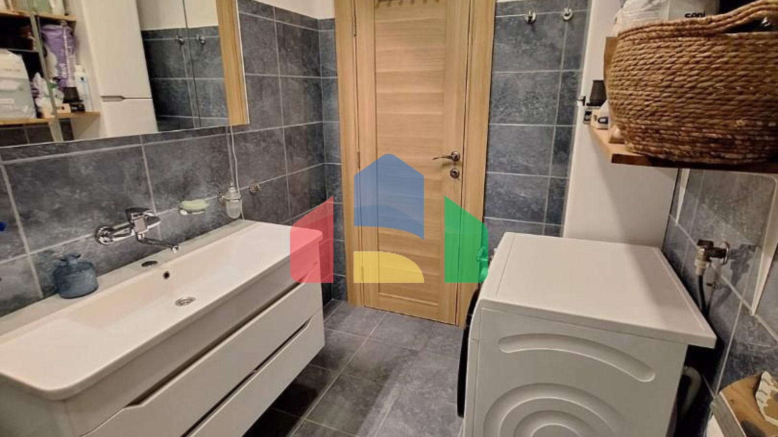 Каменный дом с центральным отоплением в Старом Баре