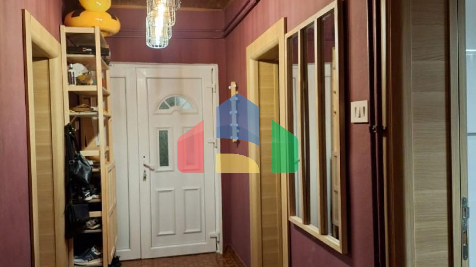 Каменный дом с центральным отоплением в Старом Баре