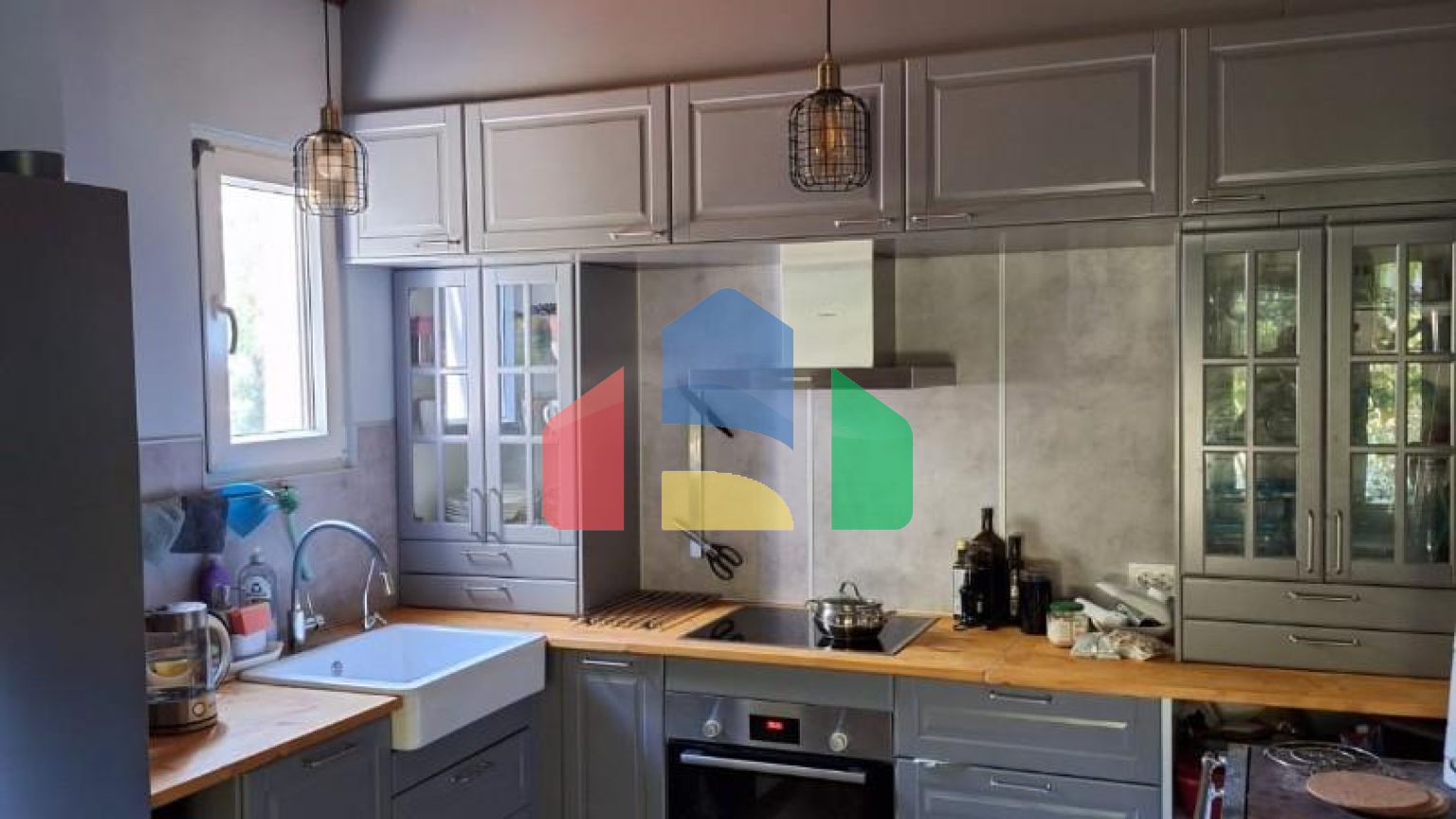 Каменный дом с центральным отоплением в Старом Баре