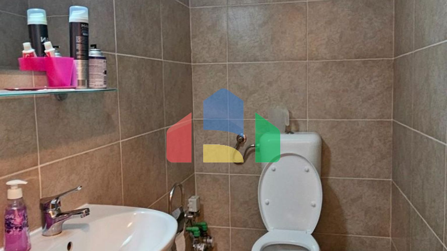 Предлагается к продаже квартира в городе Бар, новый дом.