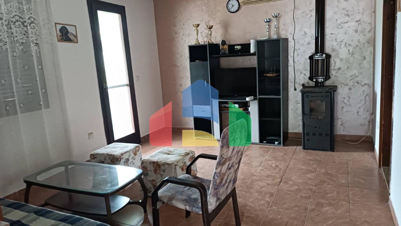 Недорогой дом с большим участком в Шушани.